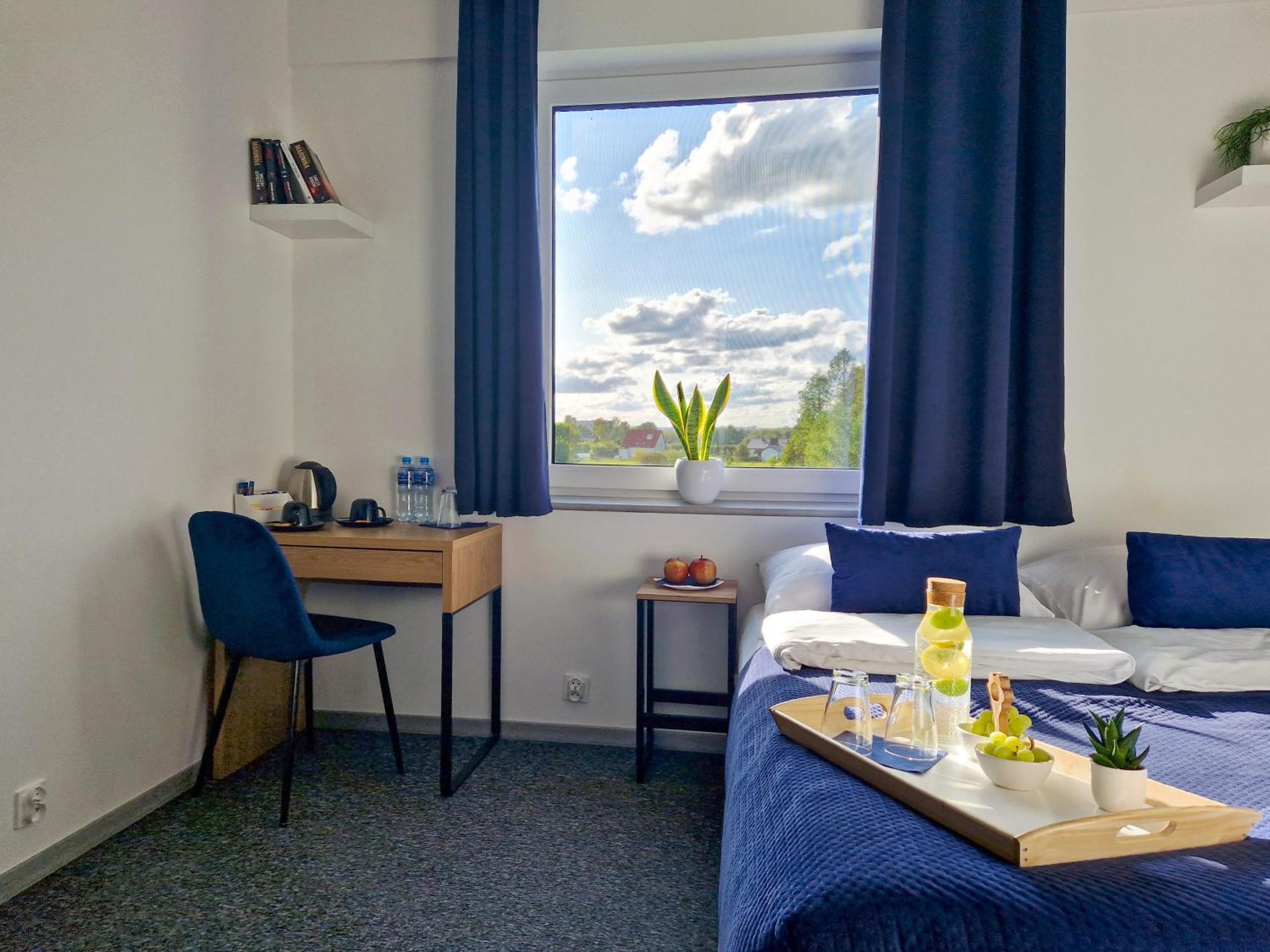 Mile Gdansk Airport & Parking Dlugoterminowy Bed & Breakfast Екстериор снимка